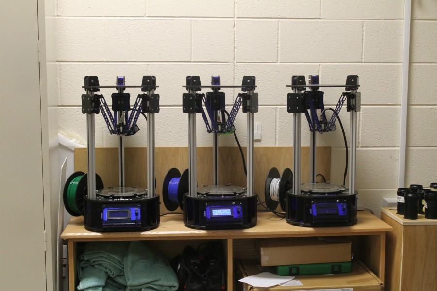 Three+3D+printers+together%2C++located+in+room+%0AA180