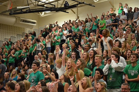 The senior class celebrates Duke Dynasty's victory in the King of the Couch Competition