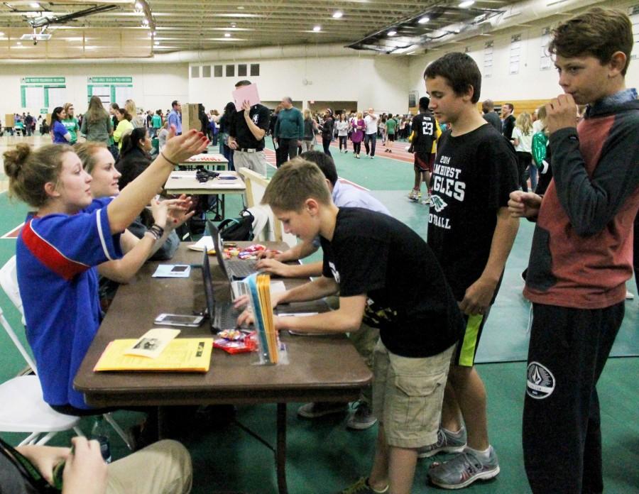 York showcases clubs and activities for Class of 2020