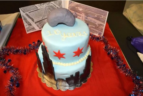 Sophomore, Emily Schlecht created a Chicago themed cake for the 15 year anniversary of Millennium Park.