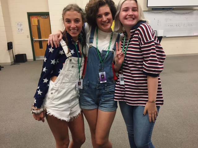 Junior Mya Lawless (left), senior Eileen King and senior Brigid Young are all decked out in red, white, and blue!
Wed. Sept. 20, 2017.