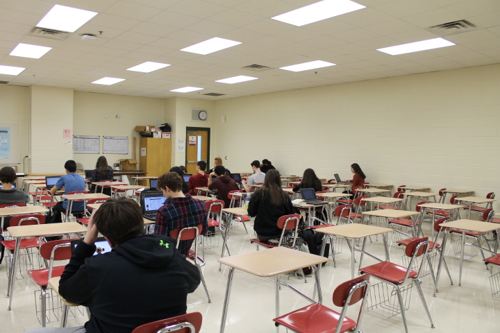 Underclassmen and juniors take advantage of their seventh period study hall.