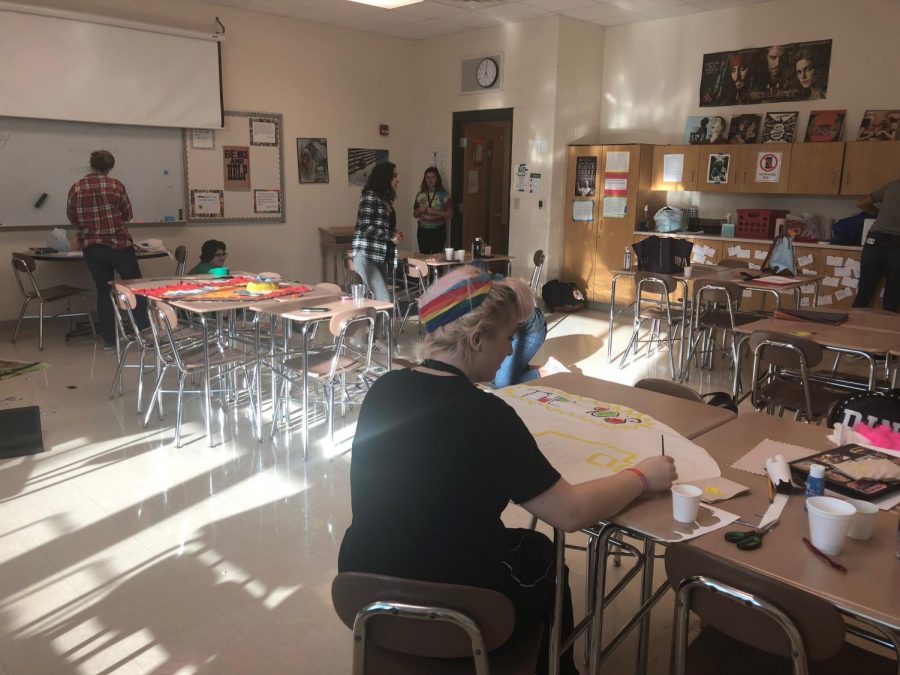 Mirrors Club is hard at work preparing decorations for their hallway